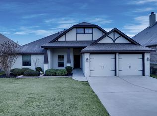 320 Stratford Dr, Benbrook, TX 76126