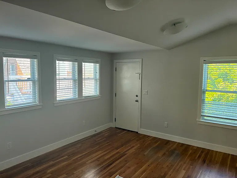 183 Elm St #2 — Photo 4