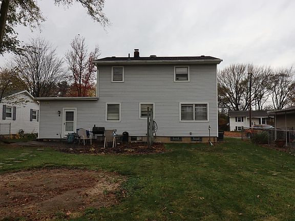 5th image of 1242 Chalet Dr
