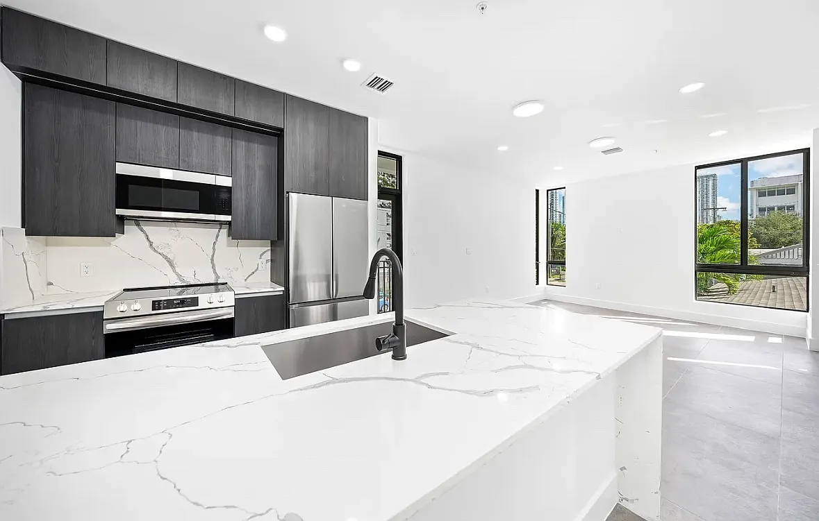 3 bed, 1500 sqft, $4,200 — Photo 4
