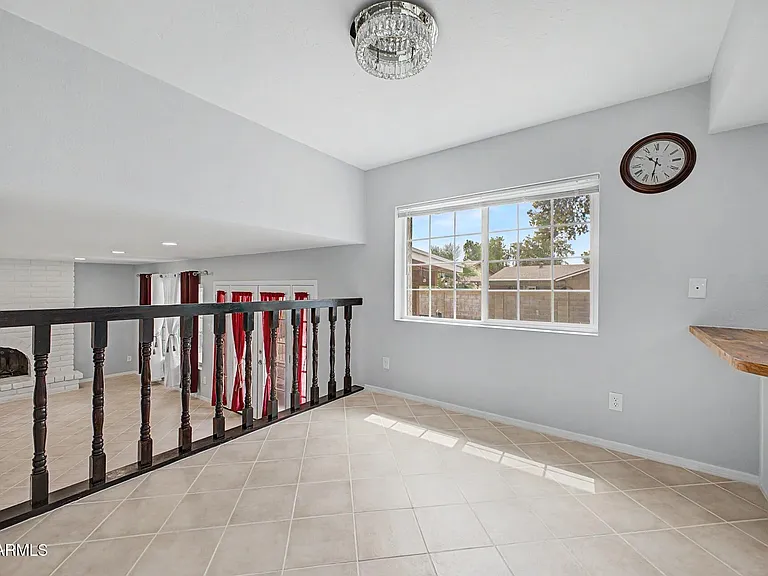 2457 W Redfield Rd — Photo 16