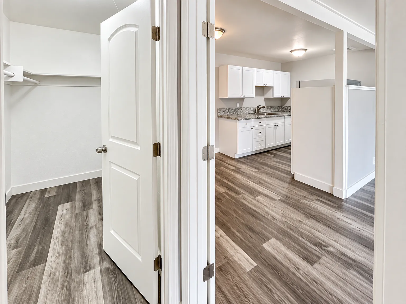 The Brentwood Apartments — Photo 4