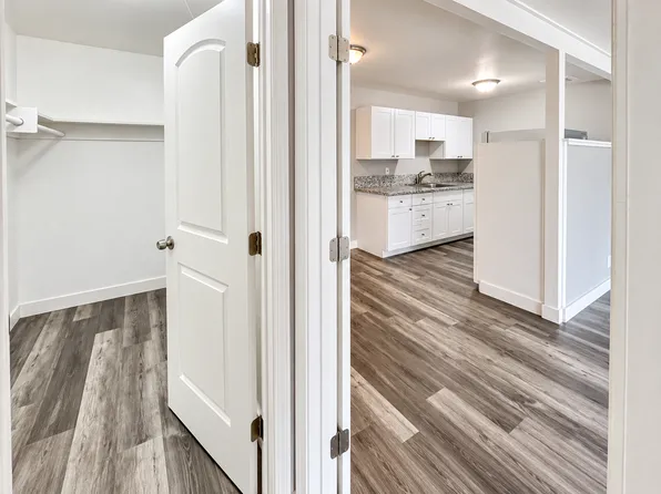 The Brentwood Apartments