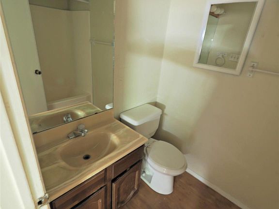 4th image of 1503 Meadows Dr