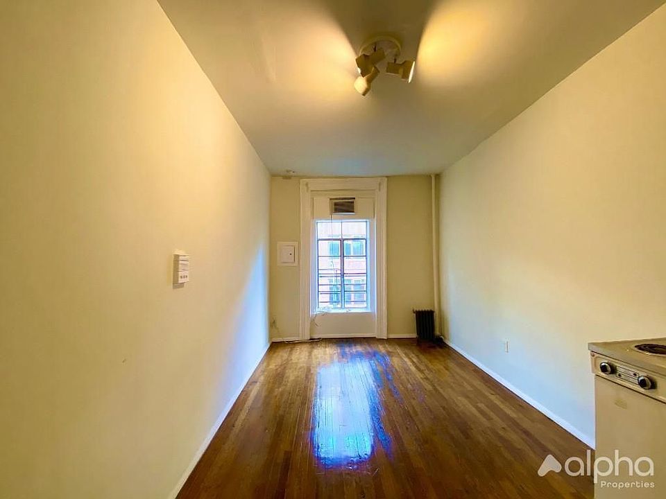1st image of 228 W 13th St