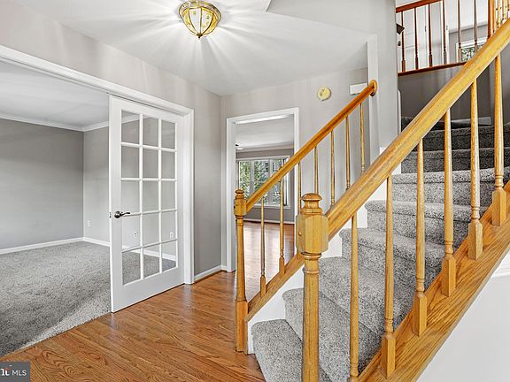 5th image of 89 Hamlin Dr