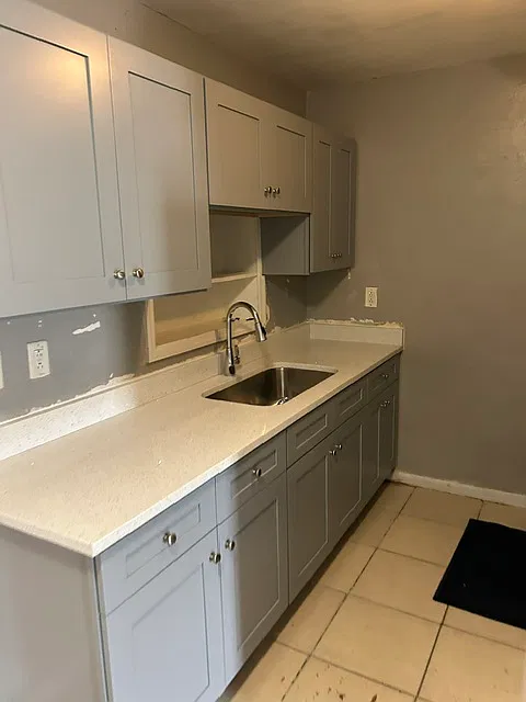 4 bed, 1784 sqft, $2,550 — Photo 2