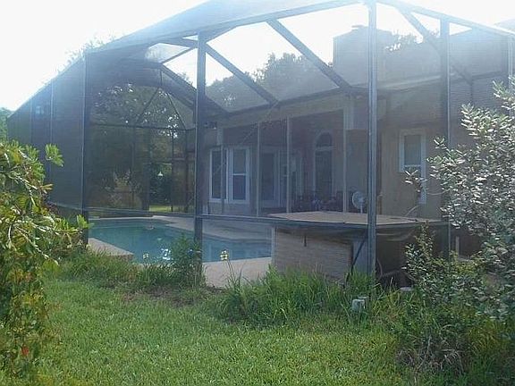 4th image of 818 Richmond Ct