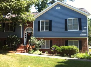 2984 Shady Woods Cir, Lawrenceville, GA 30044