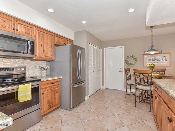 3rd image of 9720 W Kerry Ln