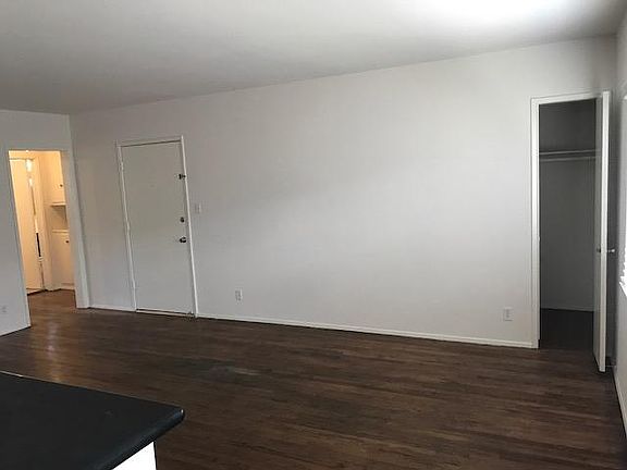 5th image of 12626 Caswell Ave APT 5