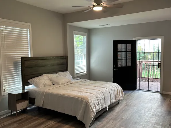 885 Crew St SW, Atlanta, GA 30315