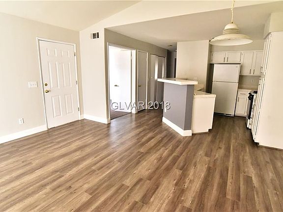 3rd image of 5415 W Harmon Ave Unit 2092