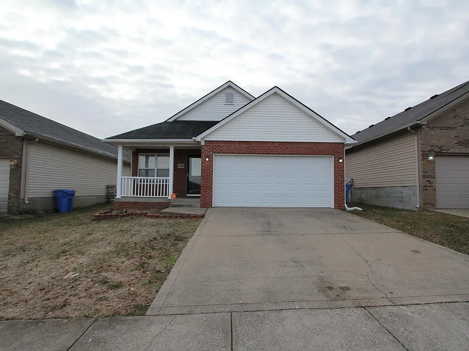 2716 Golden Rod Ln