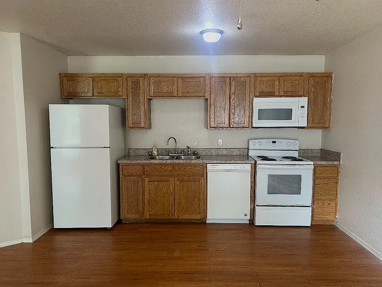 2323 Jordan St #2321 — Photo 2