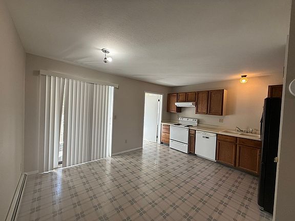 4th image of 406 Ridges Blvd APT 17