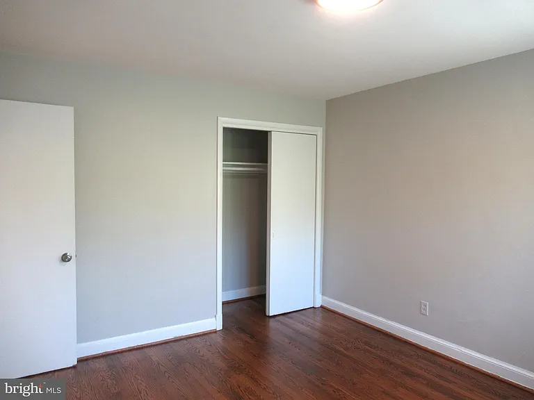 2142 N Stafford St #1 — Photo 17