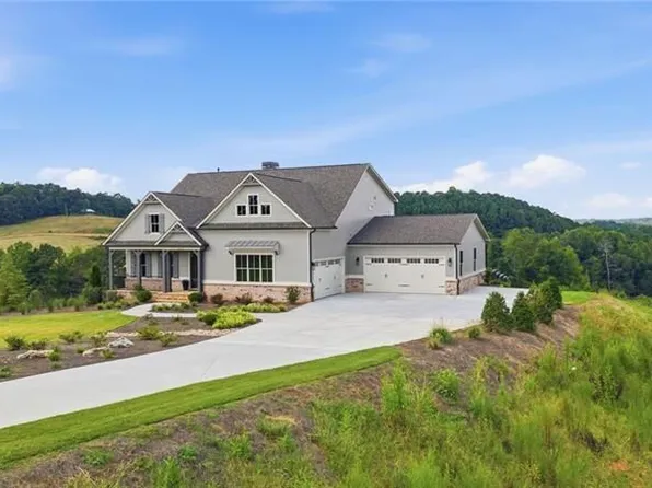 5352 Price Rd, Gainesville, GA 30506
