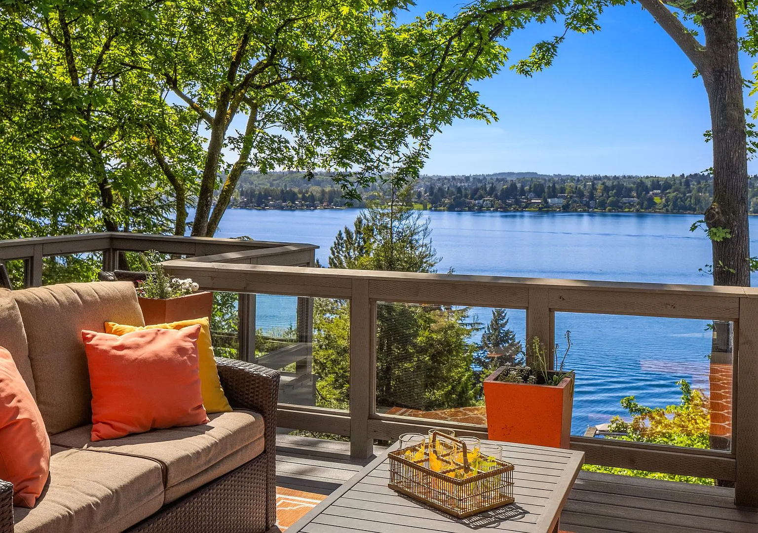 Luxury Mercer Island Retreat | Lake Views & Minutes to Seattle — Photo 4