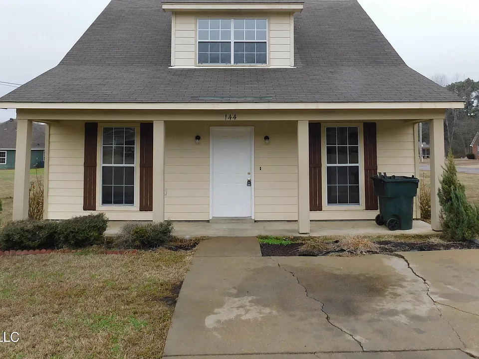 144 Flower Cir