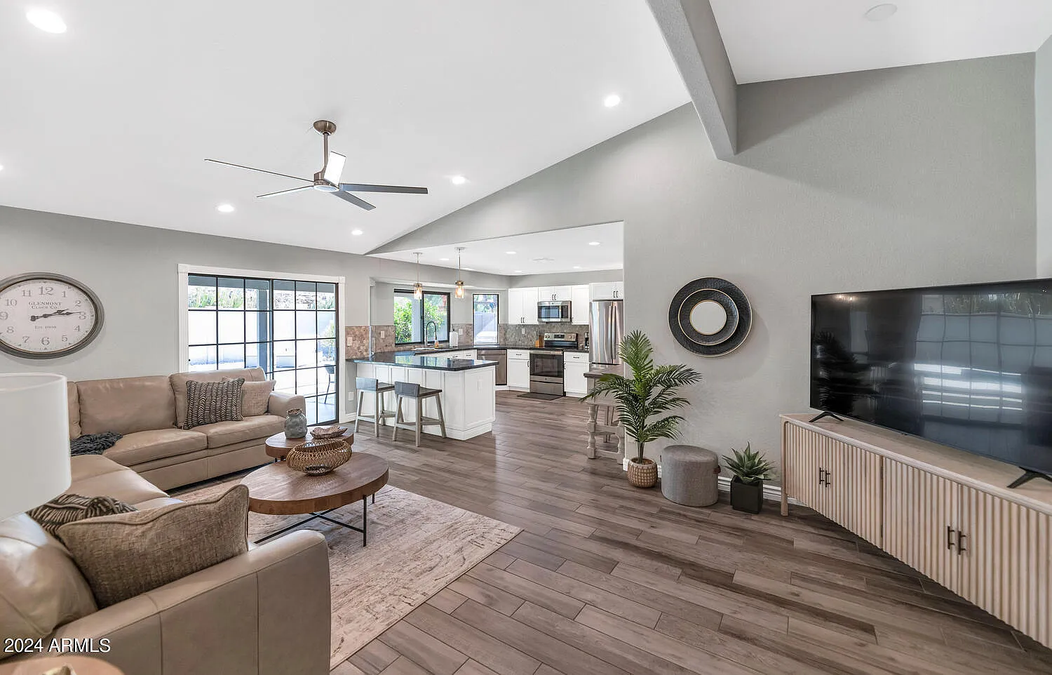 3 bed, 2.0 bath, 2228 sqft, $3,495 — Photo 3