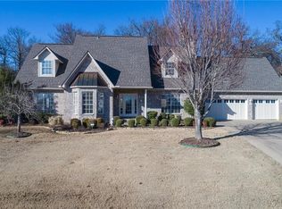9205 Canopy Oaks Dr, Fort Smith, AR 72903