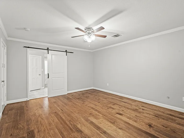 410 Bauxhall Ct — Photo 6