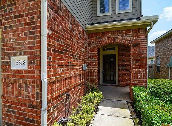 4th image of 5318 Summit Hollow Dr