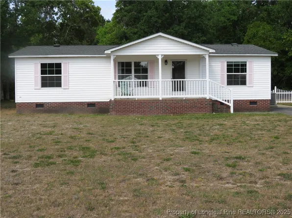 5212 Perry Oliver Dr, Hope Mills, NC 28348