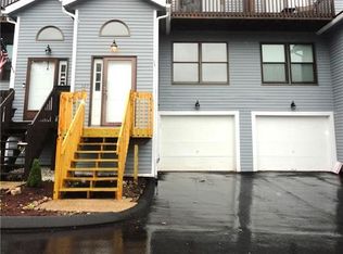 305 Lake Vista Dr #305, East Hampton, CT 06424
