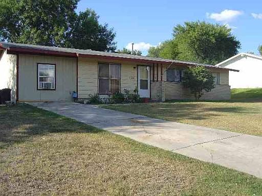 1st image of 119 FAIR VALLEY DR