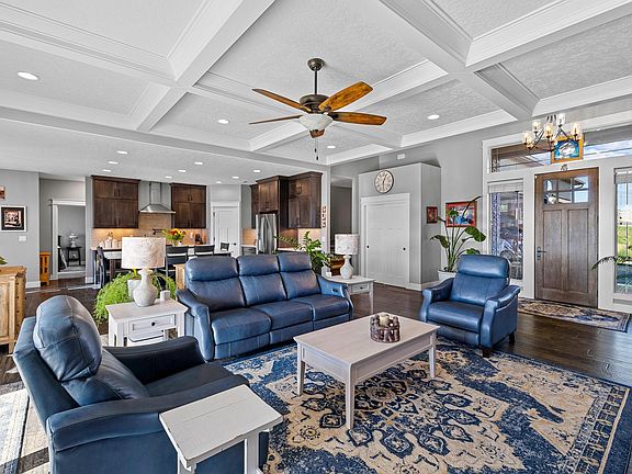 3rd image of 3006 N Bermuda Rd