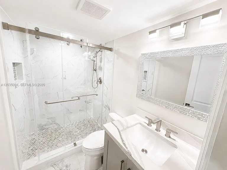 3301 N Country Club Dr #305 — Photo 11