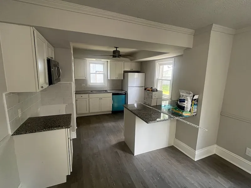 4 bed, 1.5 bath, 1294 sqft, $1,795 — Photo 3