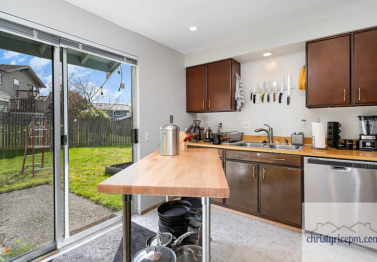 2107 SE 21st Ct — Photo 7
