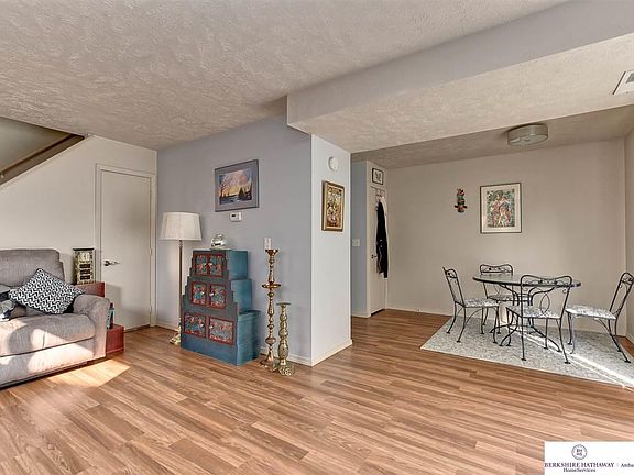 4th image of 2001 Thurston Ave APT 2