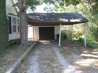 600 W Pine St, Rogers, AR 72756