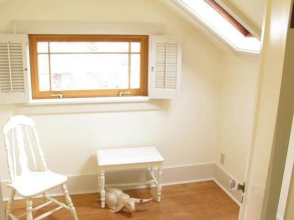 Bonus nursery or office links to master suite