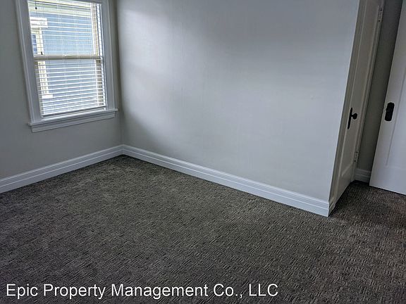 4th image of 2289 S Lake St APT 1
