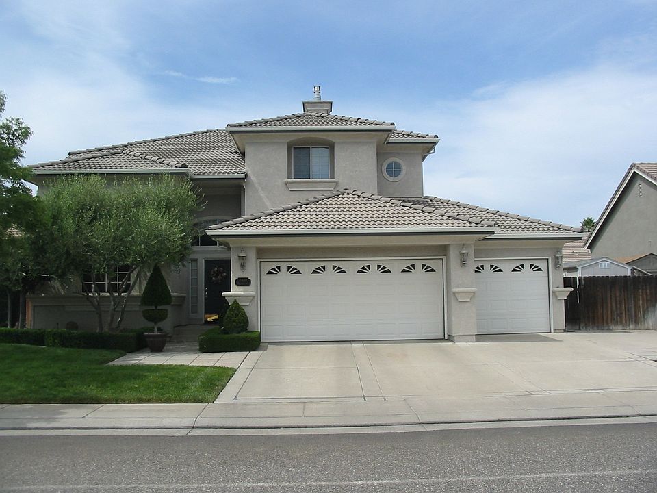 1st image of 2420 Yosemite Ave