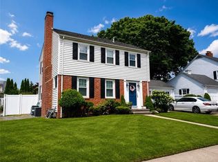 97 Fairfield Rd, Cranston, RI 02910