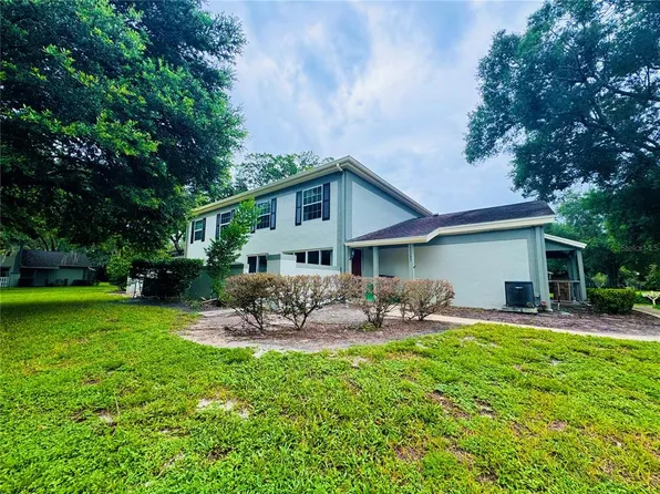 11795 Raintree Dr, Temple Terrace, FL 33617