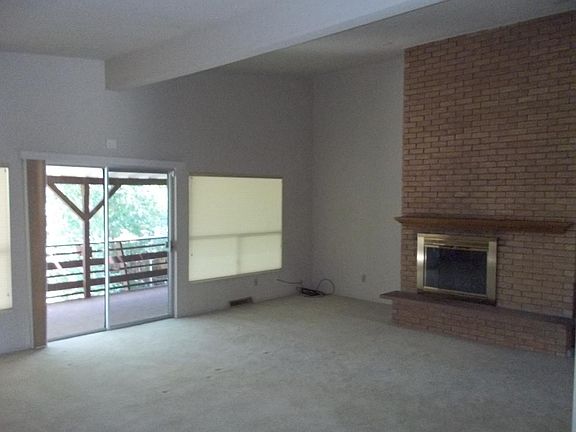 Upstairs Living Area