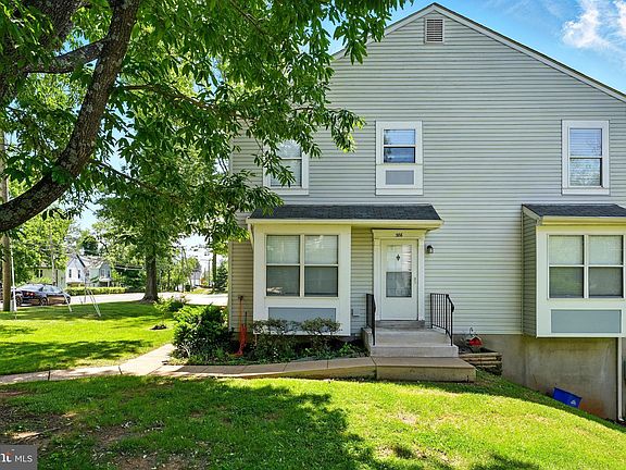 4th image of 386 Falmouth St