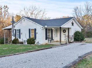 2823 Dreyfus Rd, Waco, KY 40385