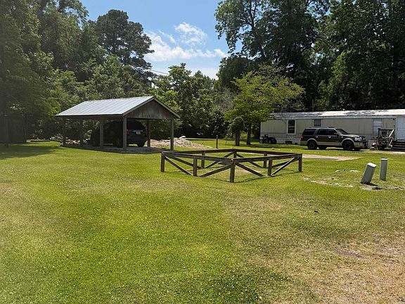 3rd image of 216 Worth Guard Rd