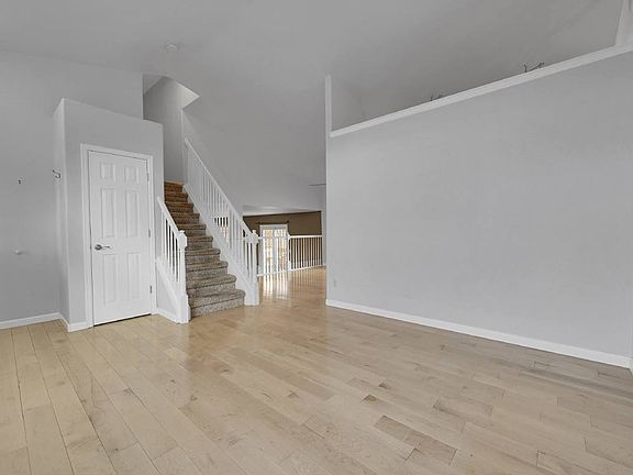 3rd image of 4018 S Kirk Ct