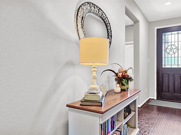 3rd image of 25538 Brentmoor Dr