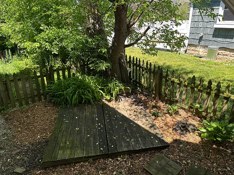 1617 N Van Buren St #A — Photo 3