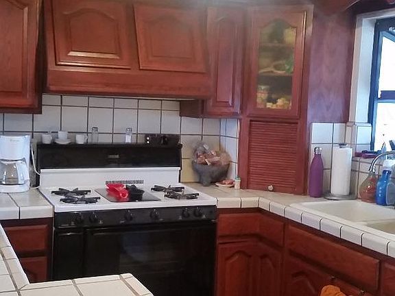 3rd image of 360 Whirlaway Dr